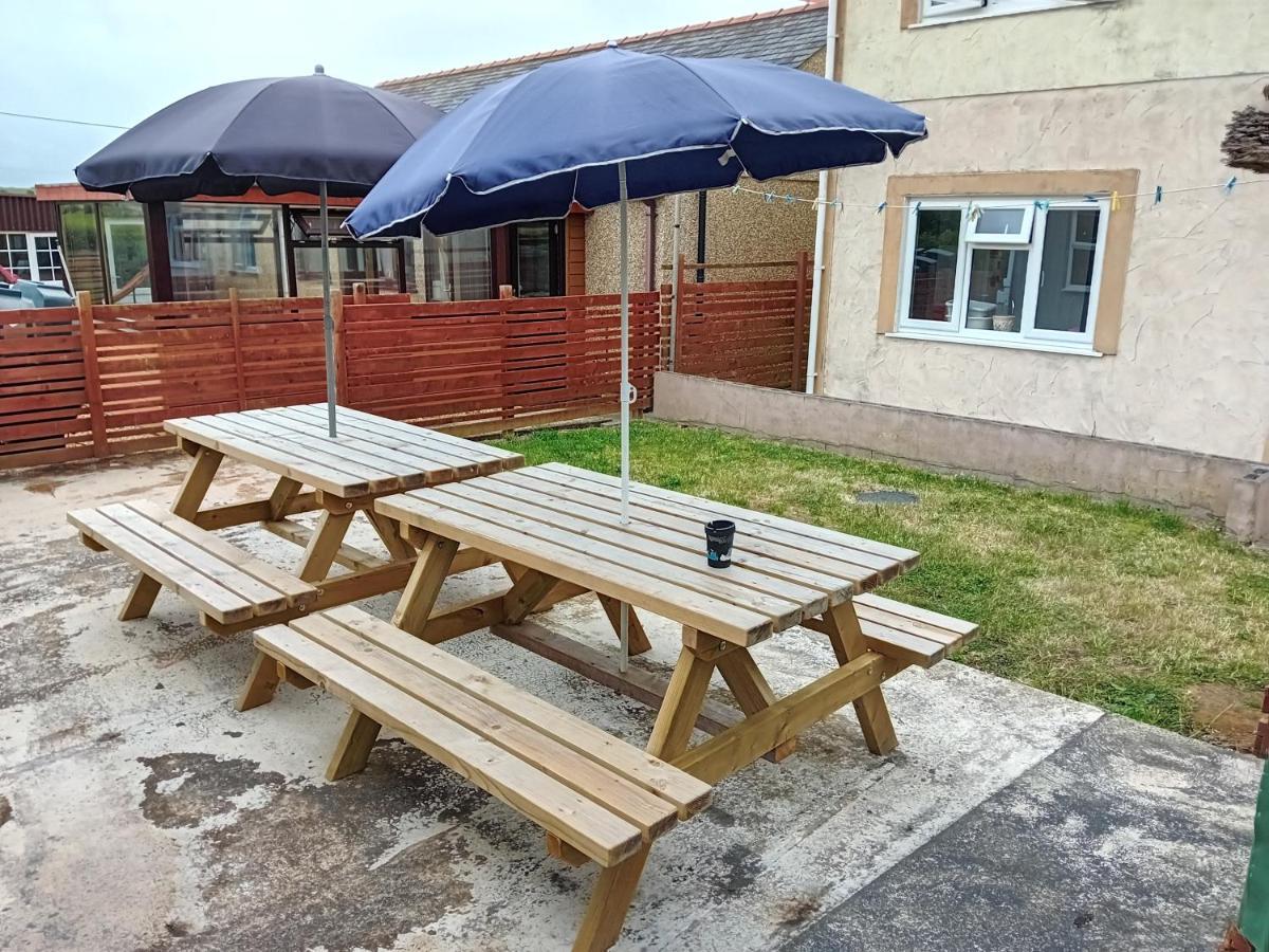 Criw Bach Static Caravan Apartamento Bryncroes Exterior foto
