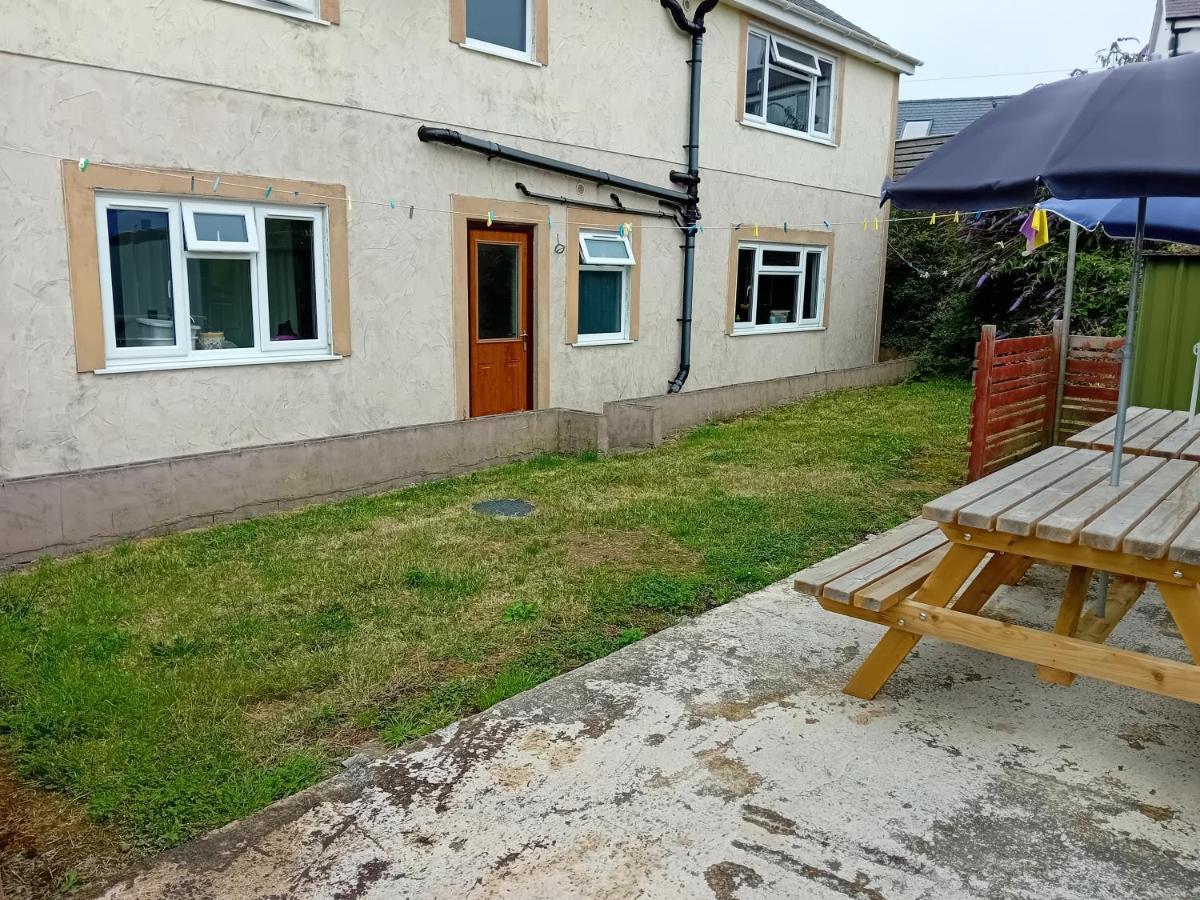 Criw Bach Static Caravan Apartamento Bryncroes Exterior foto