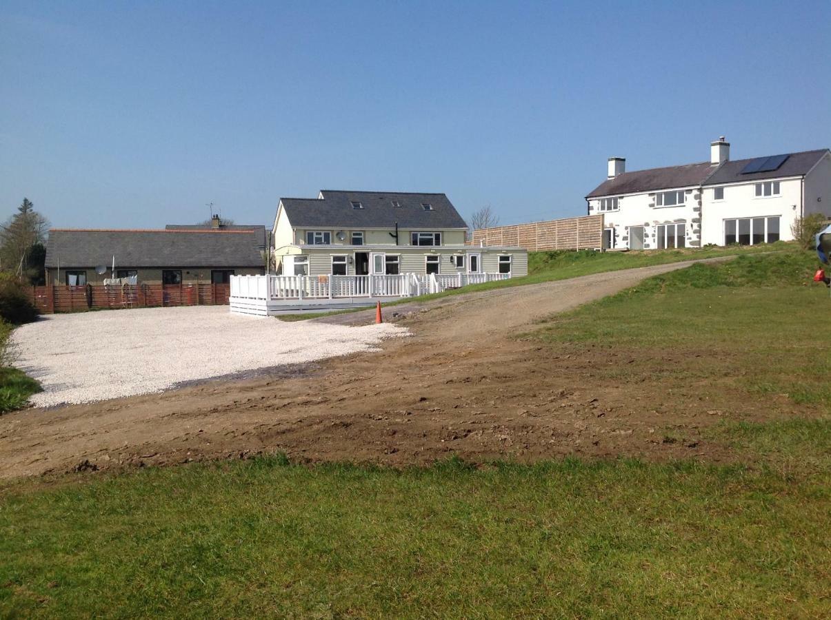 Criw Bach Static Caravan Apartamento Bryncroes Exterior foto